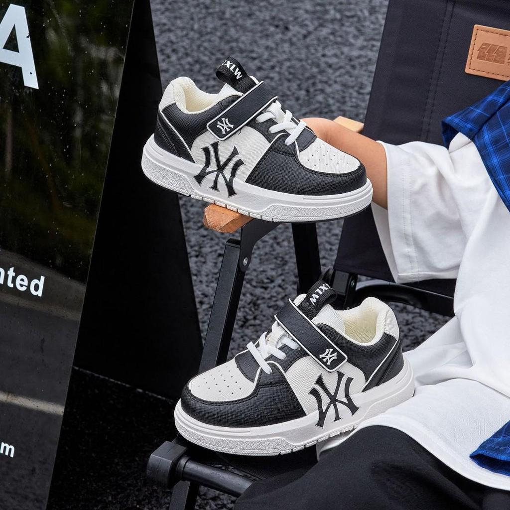 2025 Kids' Lightweight White Sneakers: Breathable Outdoor Shoes for Boys & Girls