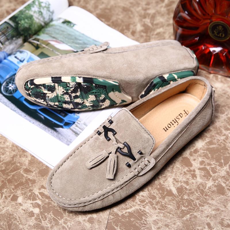 Fashion New Mens Loafers Comfortable Suede Shoes Men Leather Wedding Loafers Moccasins British Style Non-Slip Retro Driving Shoes Brogue