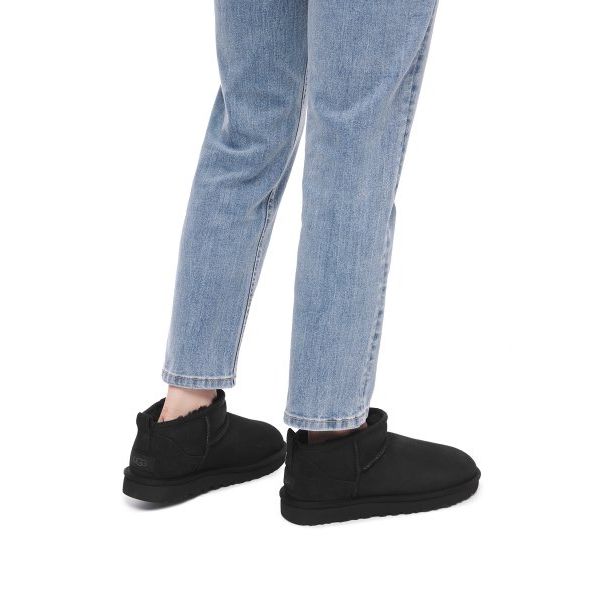UGG Klasik Ultra Mini Bot Siyah Kadın Spor Ayakkabıları 1116109-BLK