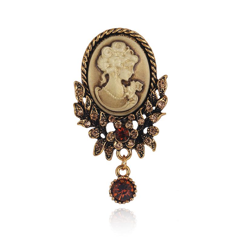 Elegant Rhinestone Brooch: Timeless Corsage Pin for Sweaters and Coats