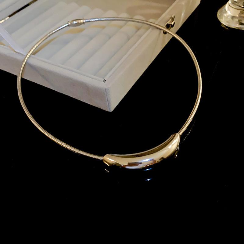 Melad Coffee Colored Tiger Eye Stone Bead Necklace, Niche Retro Collarbone Chain, Personalized and Fashionable Design Accessory