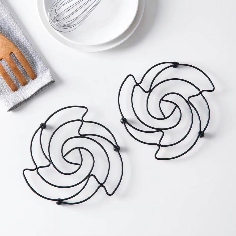 

2PCS Multi Functional Pan Holder Iron Cookware Mats Creative Pot Mat Kitchen Style 3