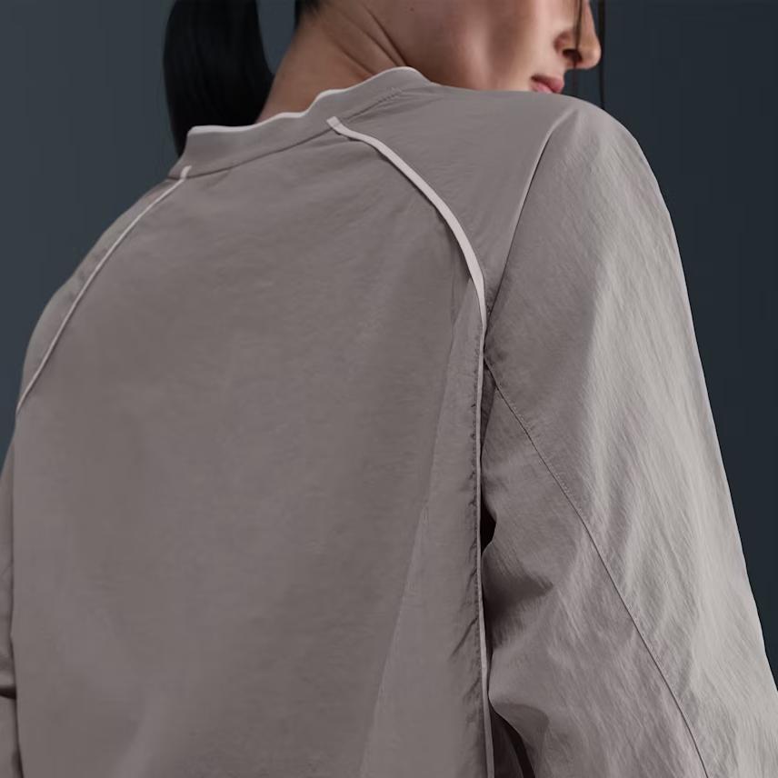 Nike Sportswear Windrunner Soft Skin V-Neck Sweatshirt Women sweatshirt IM7448-009