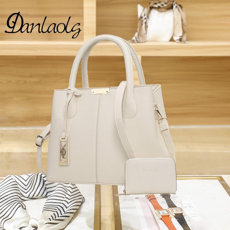 

Женская сумка через плечо большого объема, осень 2024 года, высокого качества бежевый