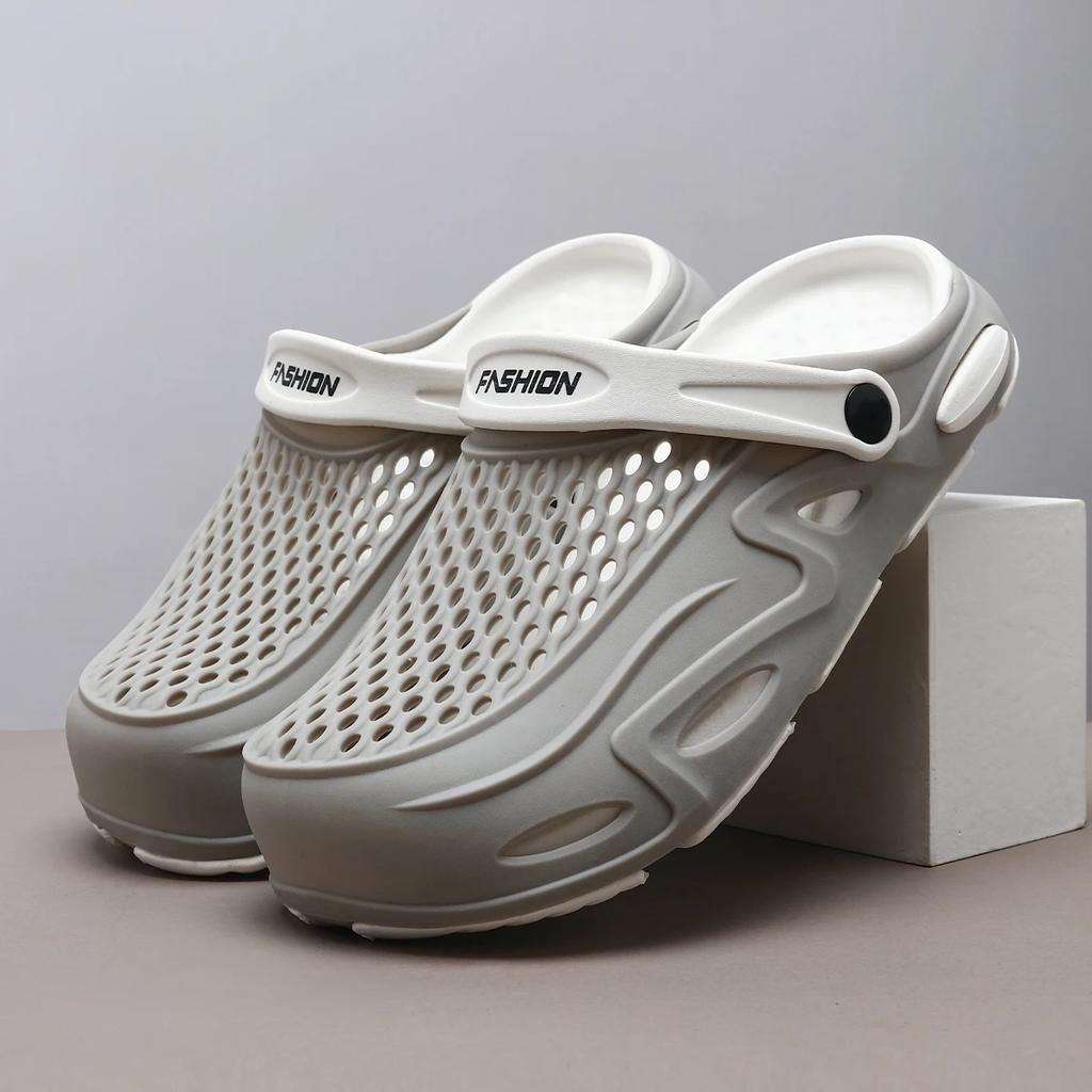 2025 New Design Sandals for Men Thick Bottom Fashion Slippers Mens Garden Shoes Solid Color Breathable Clogs Casual Beach Shoes