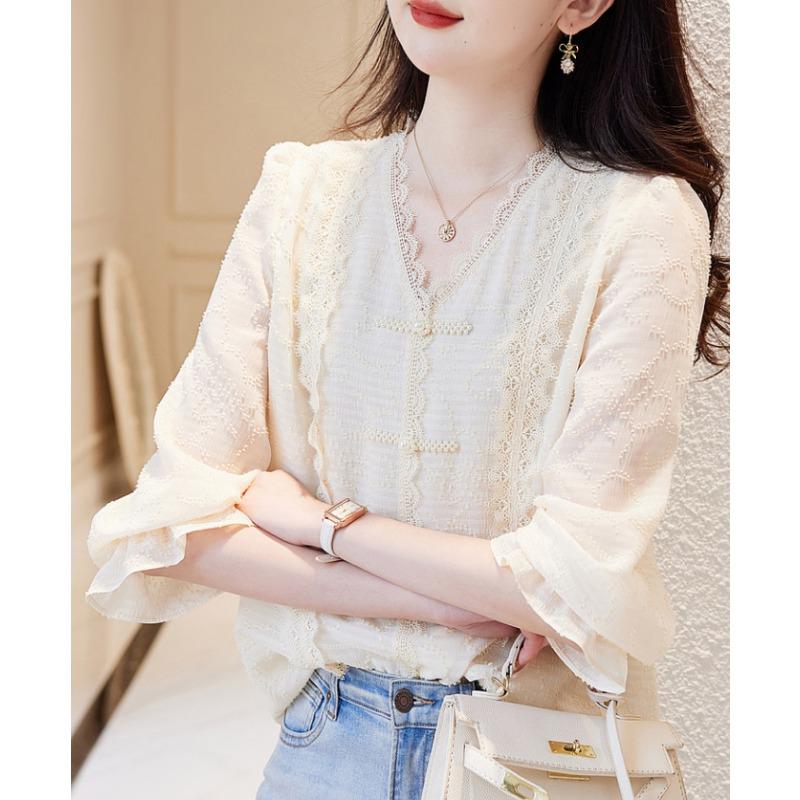 Off-white Long-sleeved V-neck Shirt for Women's Spring New Style Elegant National Style Retro Design Top