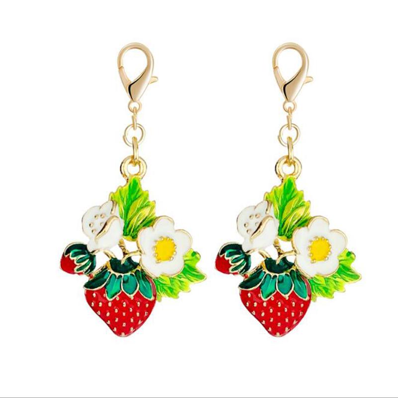 Simple Alloy Jewelry Color Fruit Strawberry Shape Keychain Pendant Decoration Fashion Ladies Bag Accessories Jewelry Gifts