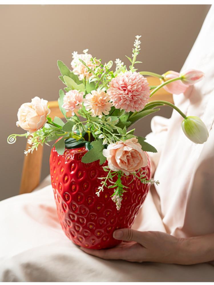 Cartoon Erdbeere Keramikvase Niedlicher Fruchttopf für Hydrokulturpflanzen Blumengesteck Heimdeko Terrariumzubehör Geschenk