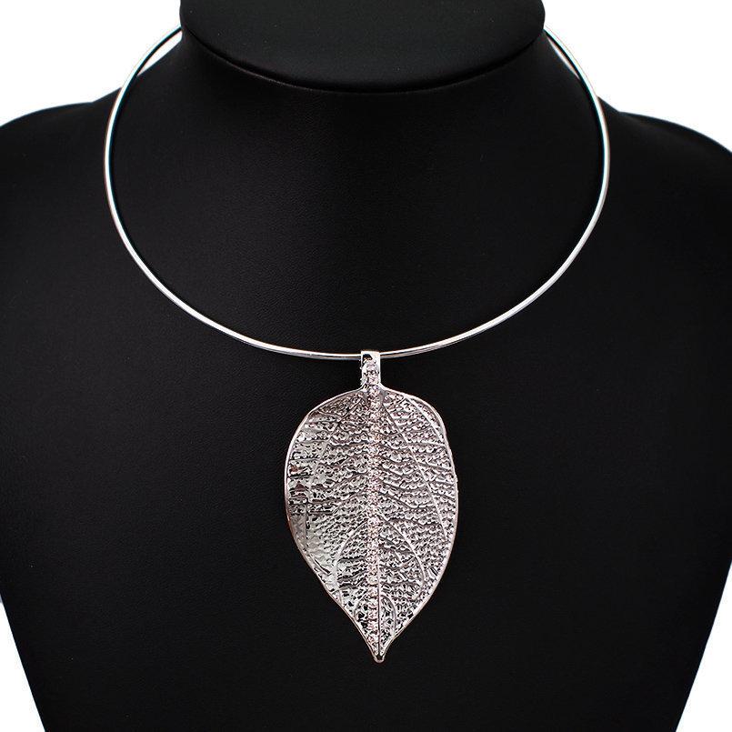 Fashion Leaf Pendant Necklace For Women