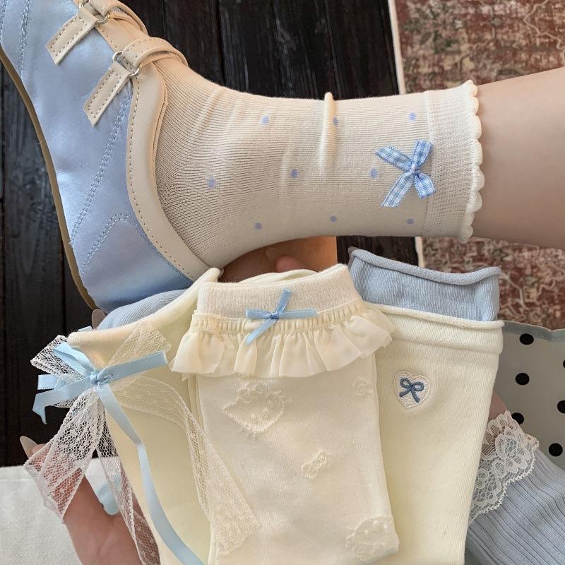 Ladies Spring and Autumn Sweet Bow Lace Matching Color Medium Cylinder Stack Socks