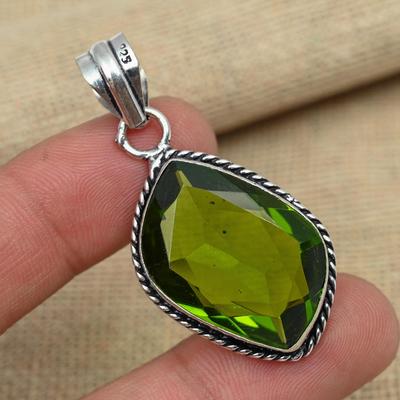 Eccellente Peridoto Pietra Preziosa Argento Sterling 925 Pendente Fatto a Mano Gioielli Regalo Donna