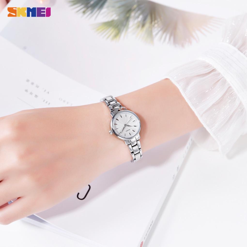 

SKMEI. Женские, кварцевые, водонепроницаемые часы из нержавеющей стали серебряный