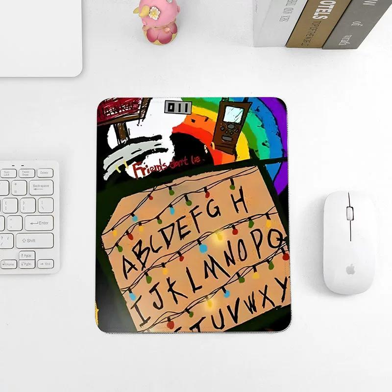 High Definition Printing Stranger Things Leather Mouse Pad Small Convenient and Simple Computer Mouse Pad Desk Edge Lock Non-slip Waterproof Mouse Pad