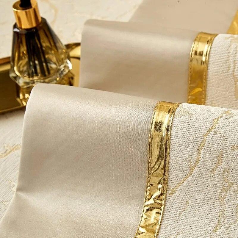 Univerzální potah na pohovku Four Seasons Chenille, podložka na pohovku se zlatou pruhovanou podložkou do obývacího pokoje, protiskluzový polštář na pohovku ve tvaru L