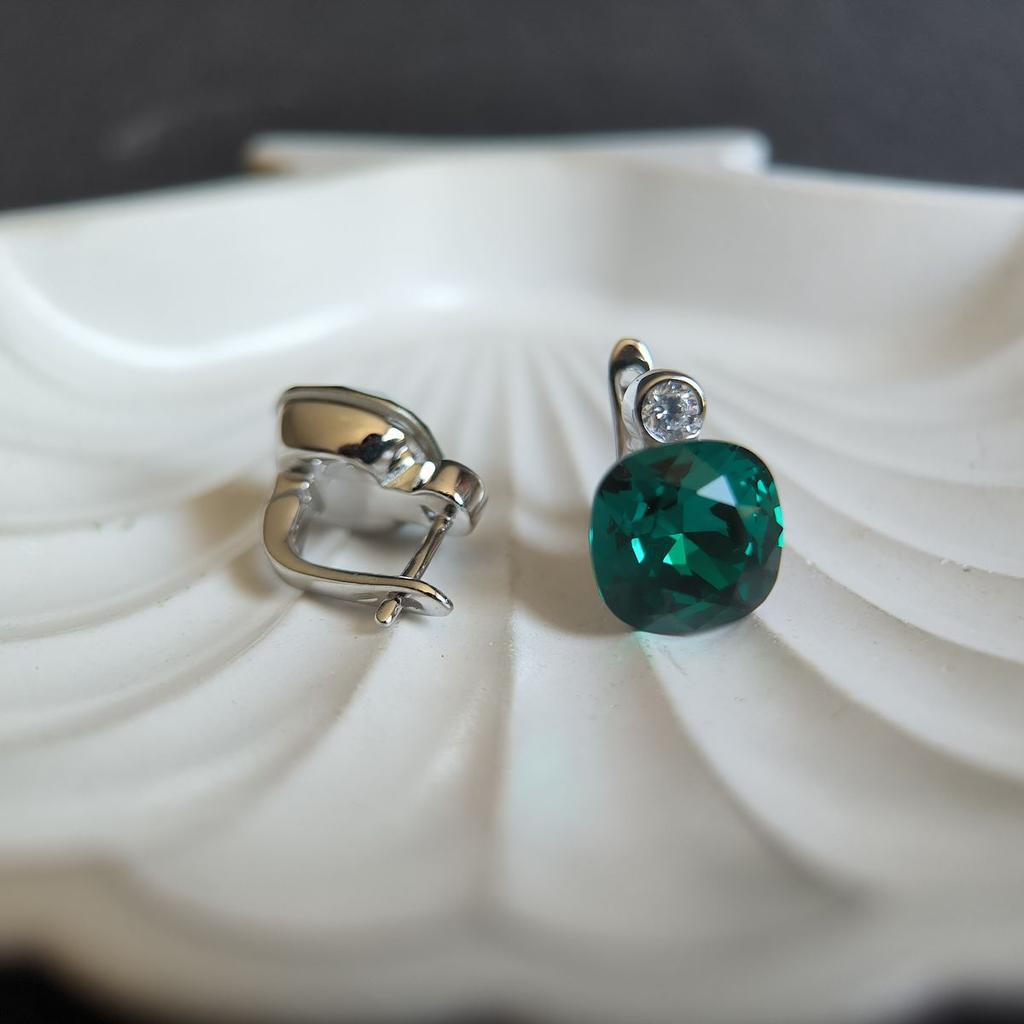 Серебряные серьги с фианитами (60002212)