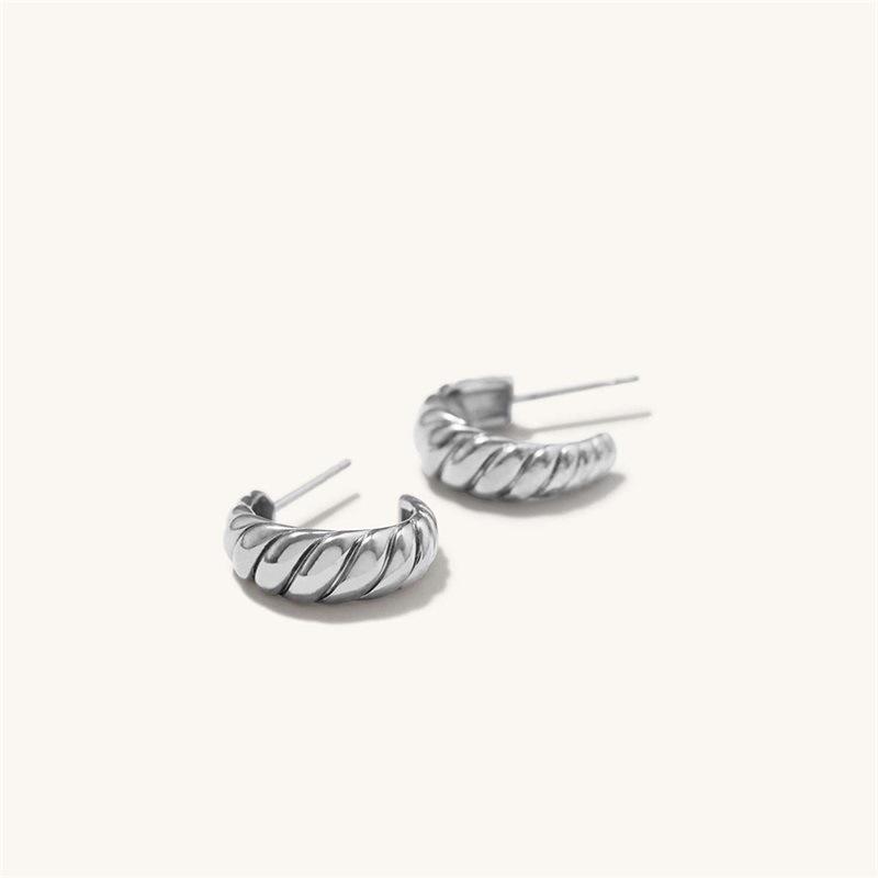 14K Gold European-Style C-Shaped Croissant Earrings for Women