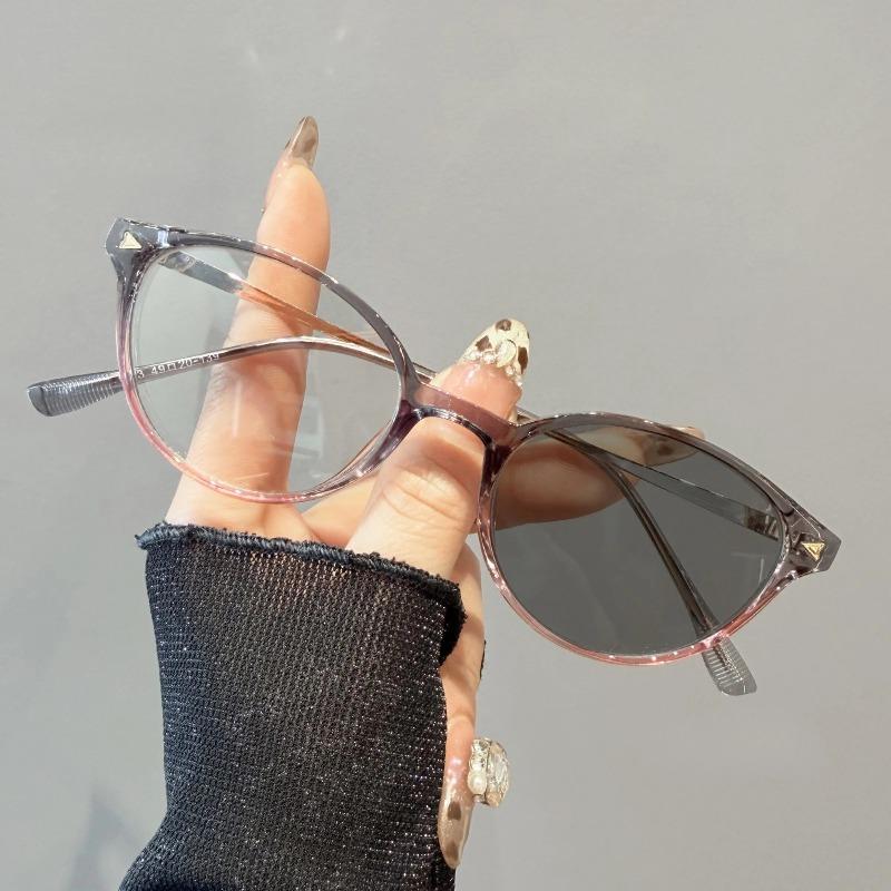 Stylish Retro Cat-Eye Photochromic Myopia Glasses High-Definition Anti-Blue Light Eyewear Minus Diopter Eyeglasses 0 To -4.0