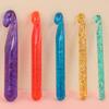 Uncinetto in Plastica Cristallo Manico Ergonomico Sottile Strumento da Lavoro a Maglia Permanente Per Artigianato Fai-da-te e Principianti