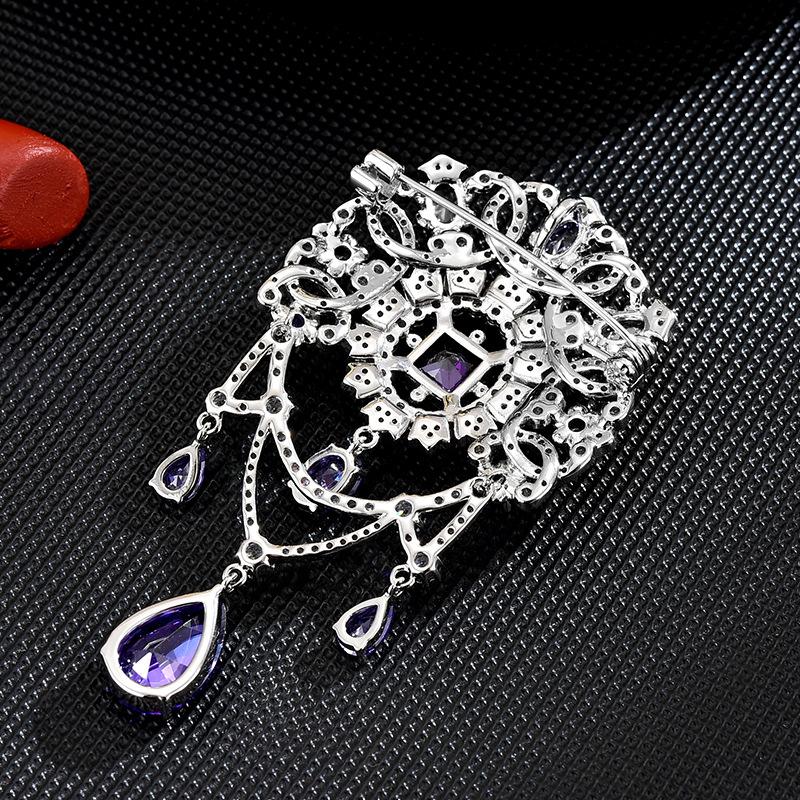 SUYU Winter New Women's Light Luxury Fashionable Temperament Brooch Coat Elegant And Exquisite Brooch Coat Brooch Accessories
