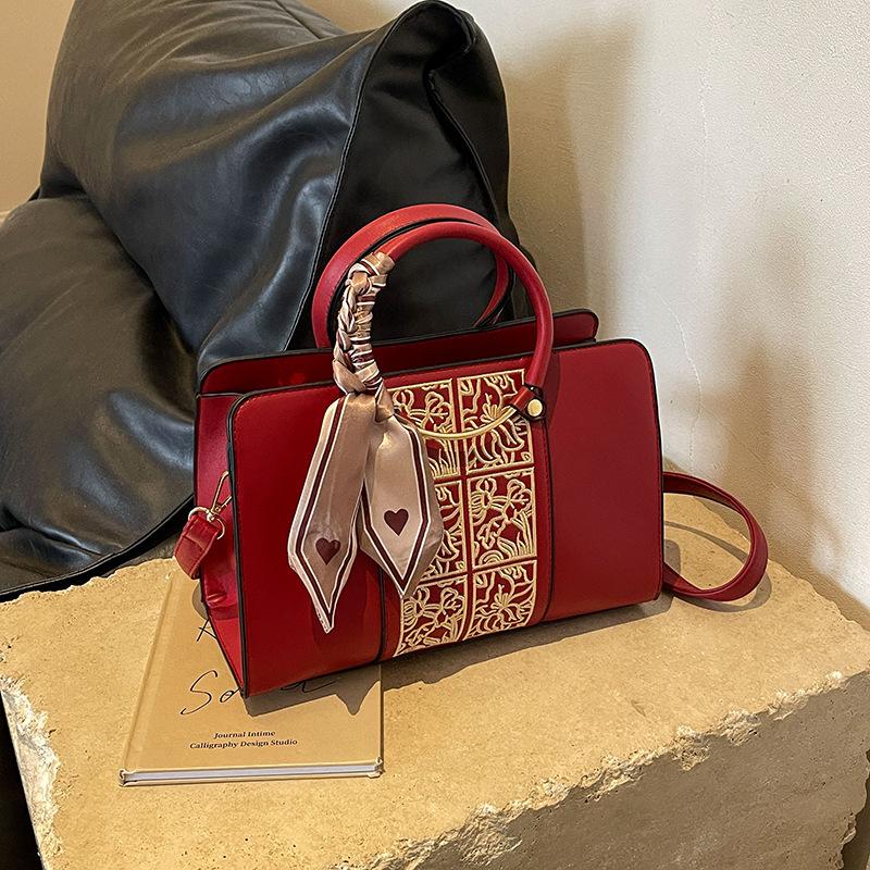 

Свадебная сумка, большая вместительная сумка, женская атмосфера, обычно может использоваться, красная свадебная специальная женская сумка, сумка для матери и невесты красный