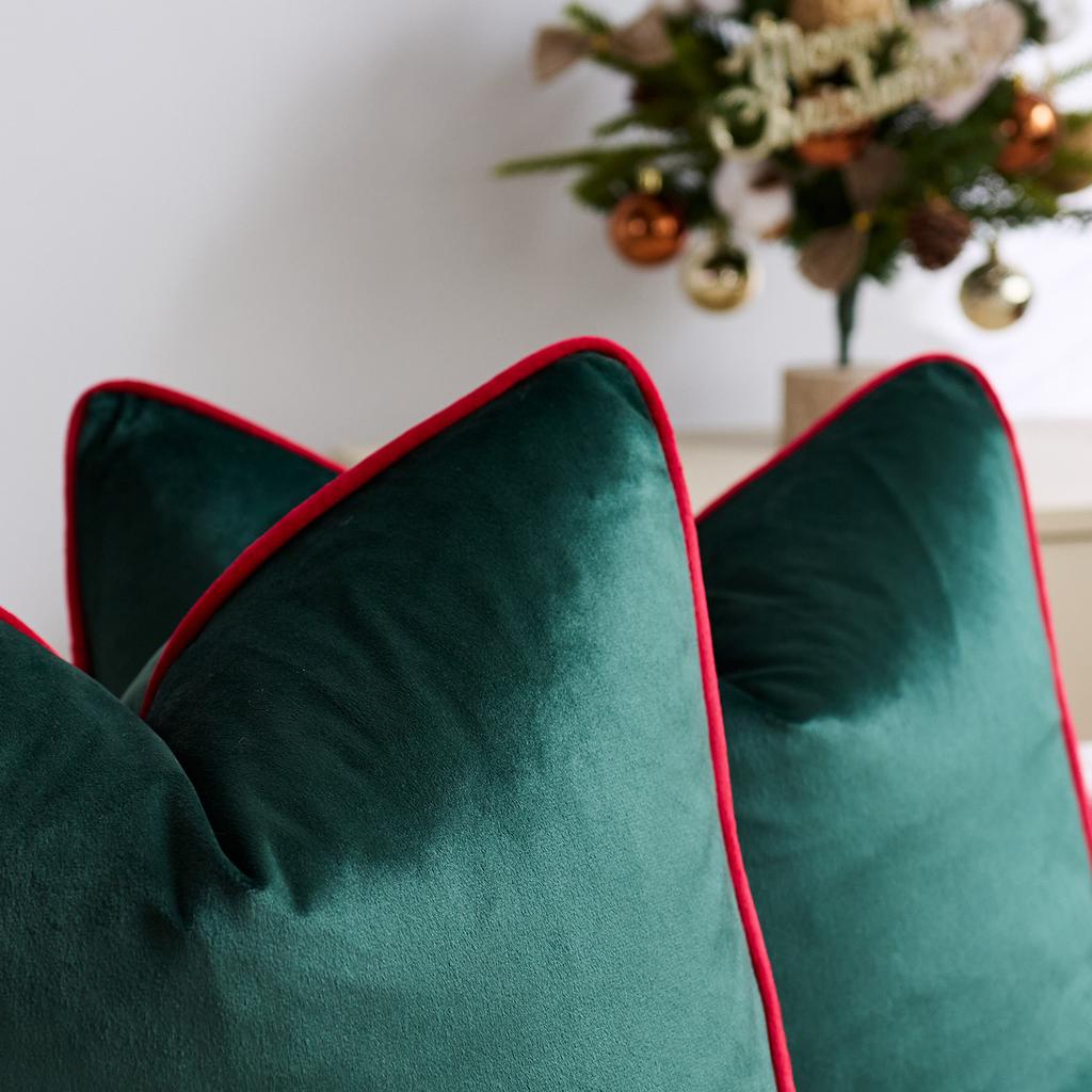 2pcs Luxury Green Red Christmas Pillow Covers 30x50cm 45x45cm Soft Solid Velvet Gift Cushion Case for Bedroom Car Holiday Red