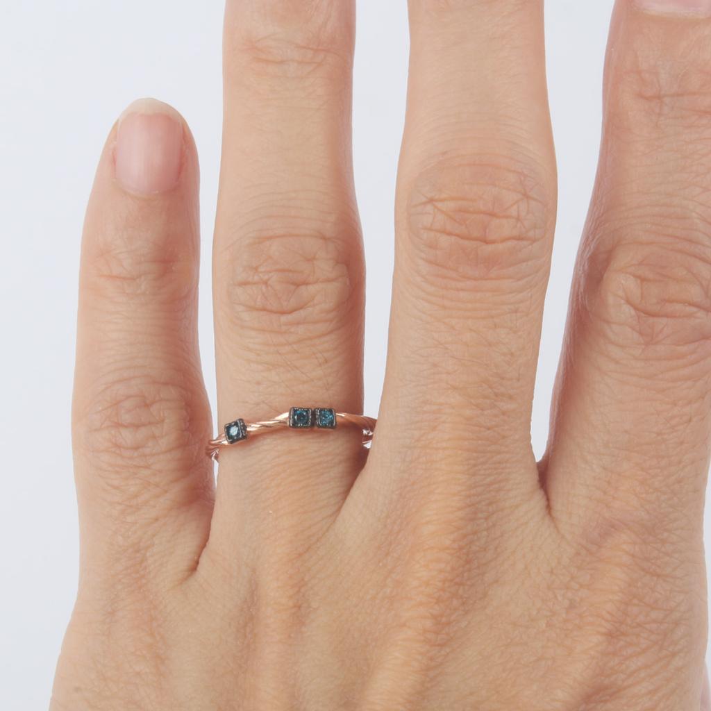 Mezmic Magic Blue Diamond 3 Cable Gold Ring