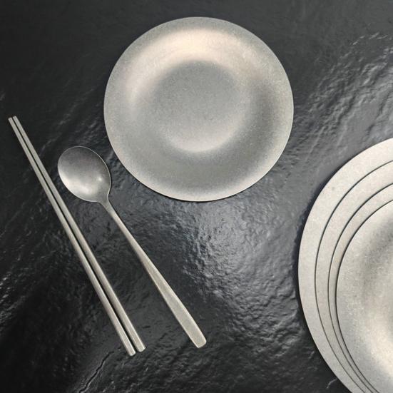 Stainless Steel Serving Tray Retro Rustic Dish for Steak Dessert Edgeless Round Plate for Home Camping Kitchen