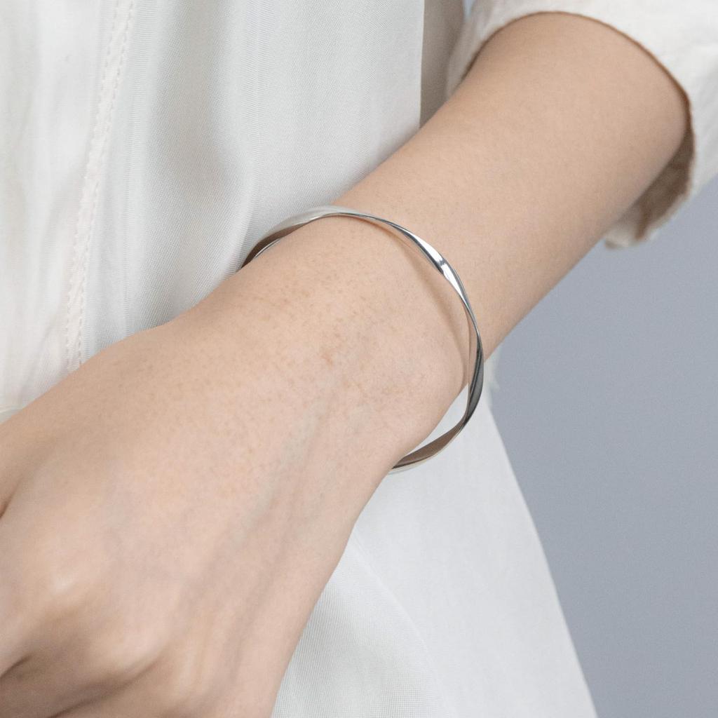 0264 Bracelet Simple Twist Bangle Delicate Women Ladies Adult Accessory Jewelry Alloy Gift Present Birthday Present Trendy Fashionable Casual Pretty