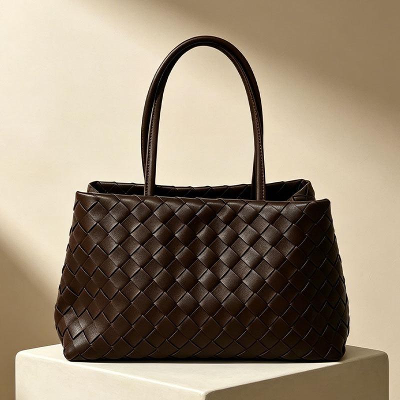Tote Bag, Hand Woven Vegetable Basket Bag, Fashionable and Simple Shoulder Bag, Women's Large Capacity Commuting Handbag
