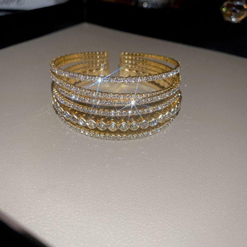 

Geometric Multi-Layered Open Bracelet, European and American Exquisite Retro Fashion Bracelet, Light Luxury and High-End Jewelry for Women Bracelet-Gold