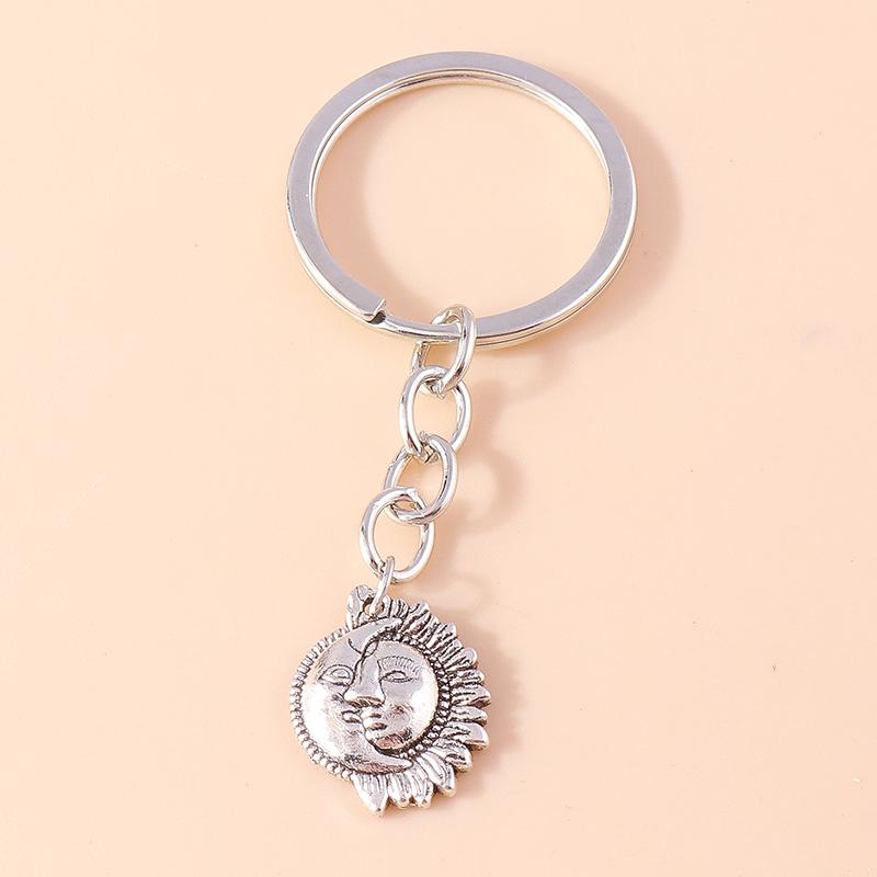 Retro Alloy Sun Moon Keychain Metal Star Keyring Pendants for Car key Holder Handbag Decor Jewelry Gifts Accessories
