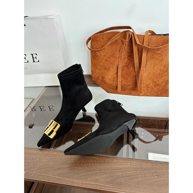 2025 new pointed kitten and French thin heel medium heel short boots women's buttons fashionable versatile thin short boots women