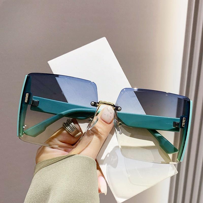 Women Fashion Rimless Beach Gradient Sunglasses UV400 Protection Retro Style Eyewear for Ladies