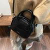Super Fire Small Bag Women's Autumn and Winter Retro 2025 New Versatile Shoulder Messenger Bag Women's Portable Pillow Bag