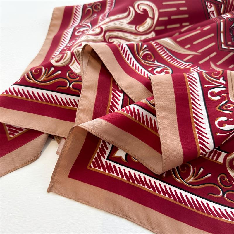 Eșarfă mare pătrată versatilă 90*90cm Eșarfă de mătase Femei Înfășurare Angro Eșarfă cu imprimeu clasic vintage Șal hijab Eșarfă cravată Accesorii pentru geantă