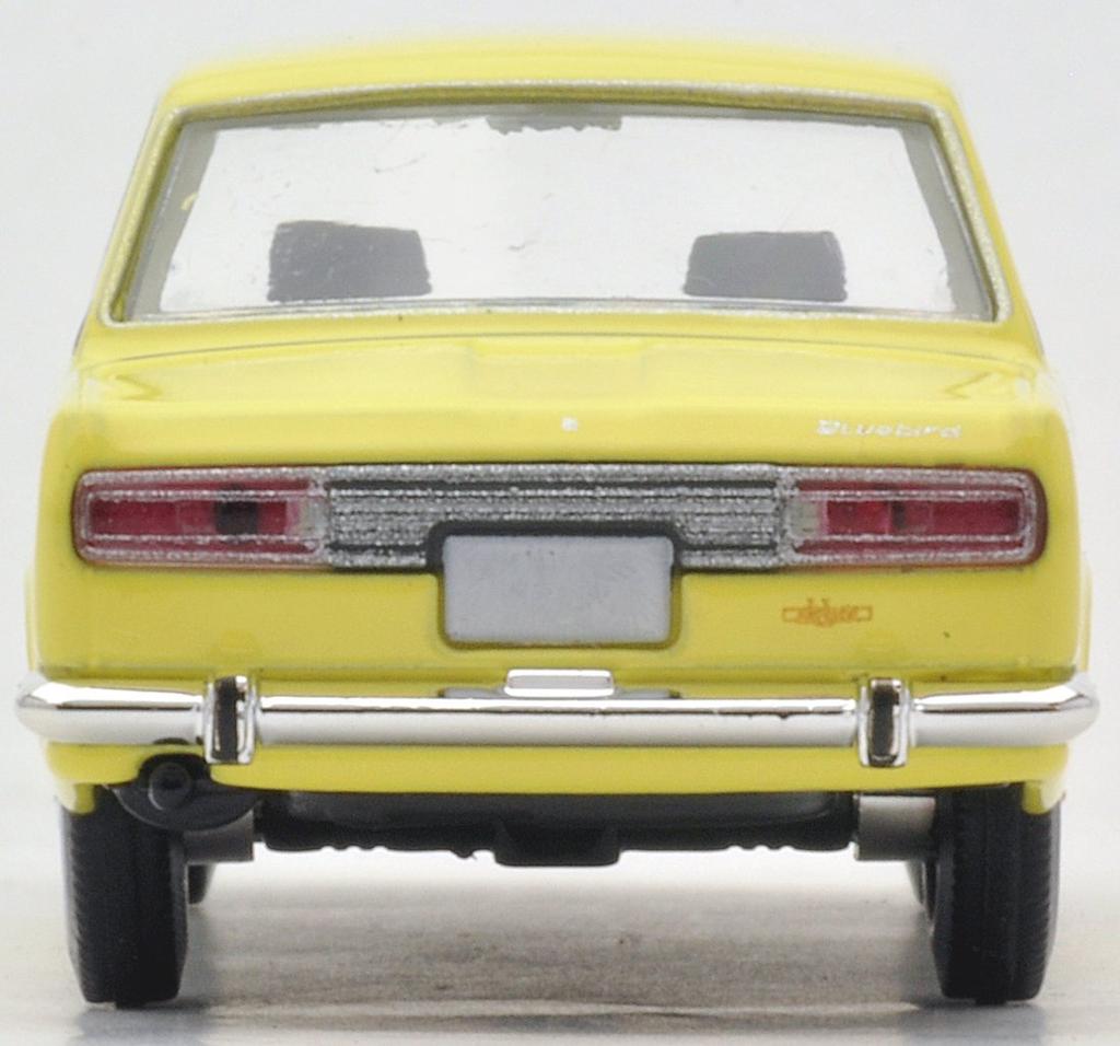 Tomica Limited Vintage Bluebird DX Finished Product LV-152b 2-Door (Yellow) -