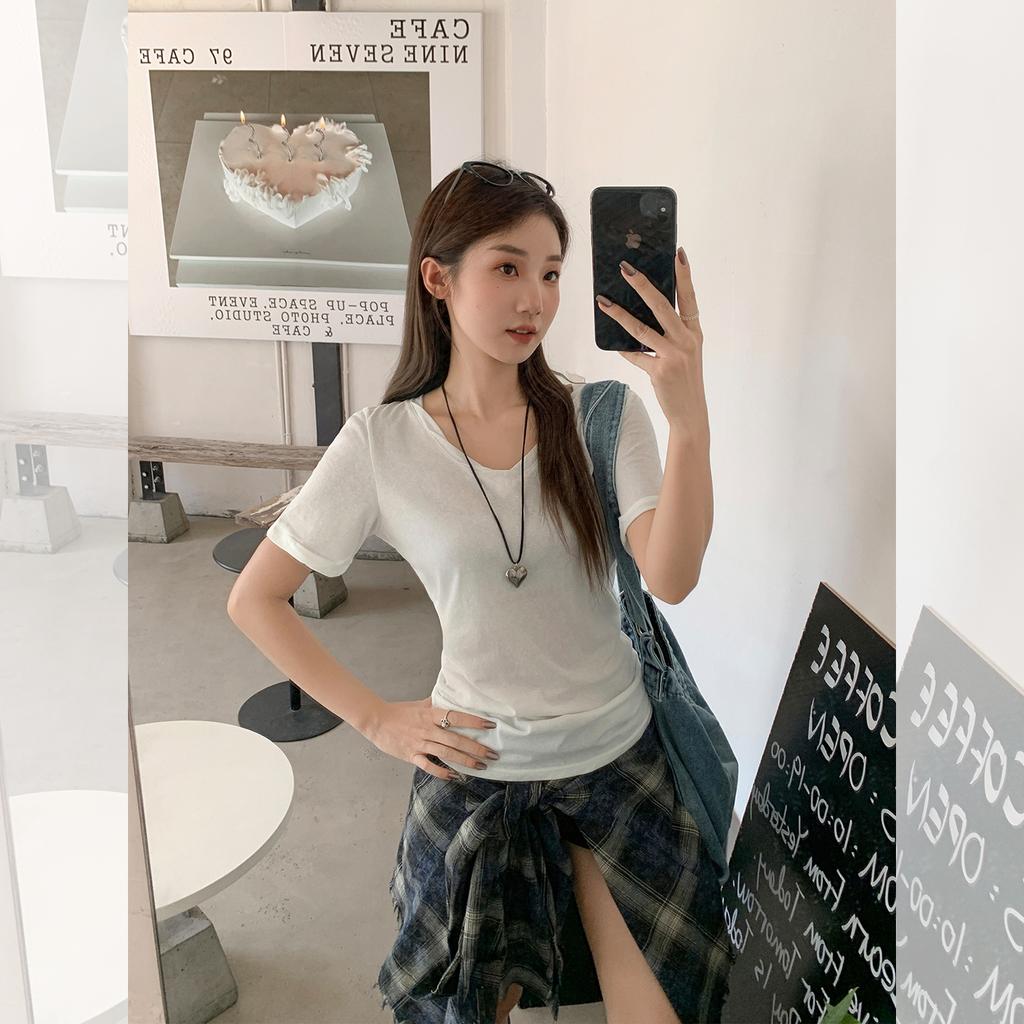 White V-neck front shoulder design pleated short-sleeved T-shirt women's summer new loose and thin lazy style top
