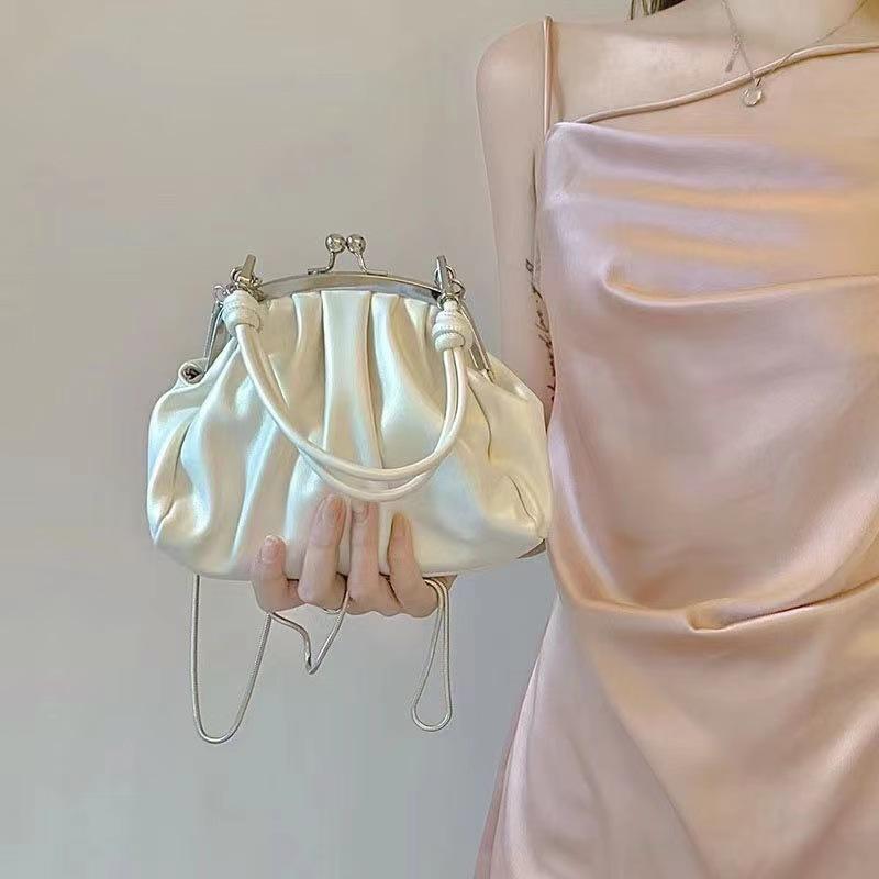 New Girl Cute Pleated Clip Gift Bag High-end Chain Bag Portable Messenger Bag Dumpling Bag