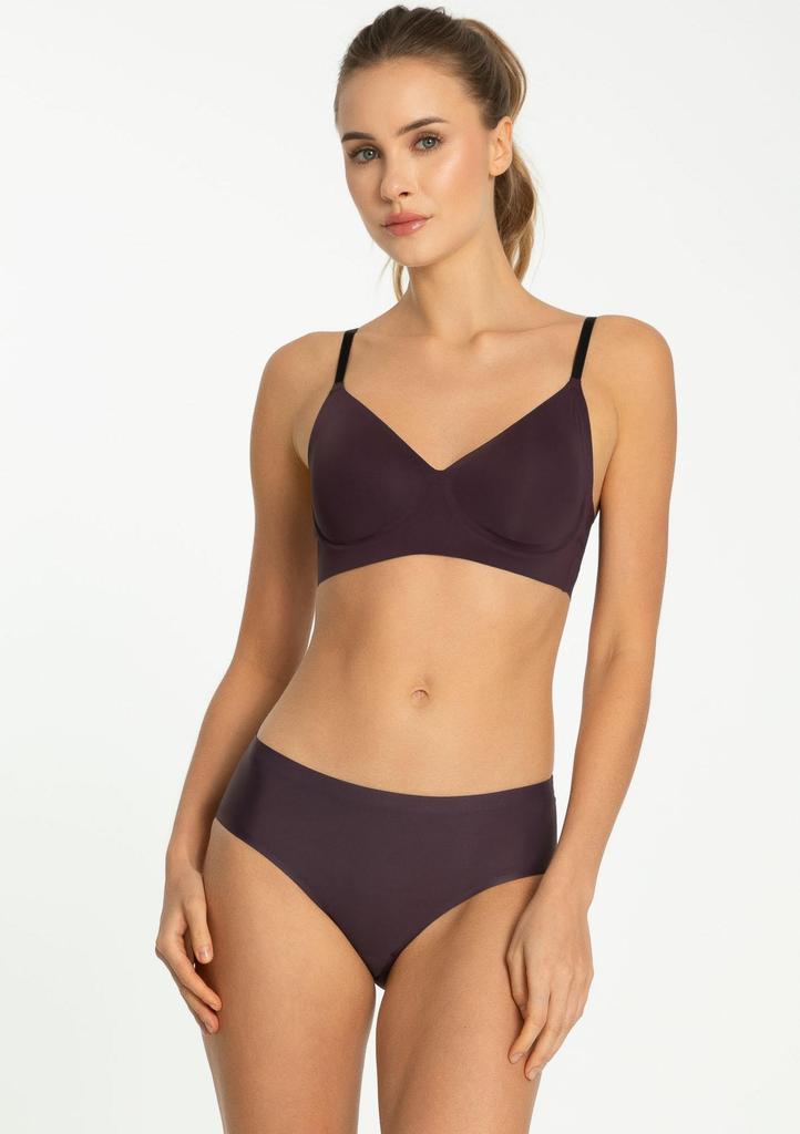 Figi damskie klasyczne bezszwowe w modnym kolorze Dark Plum Julimex