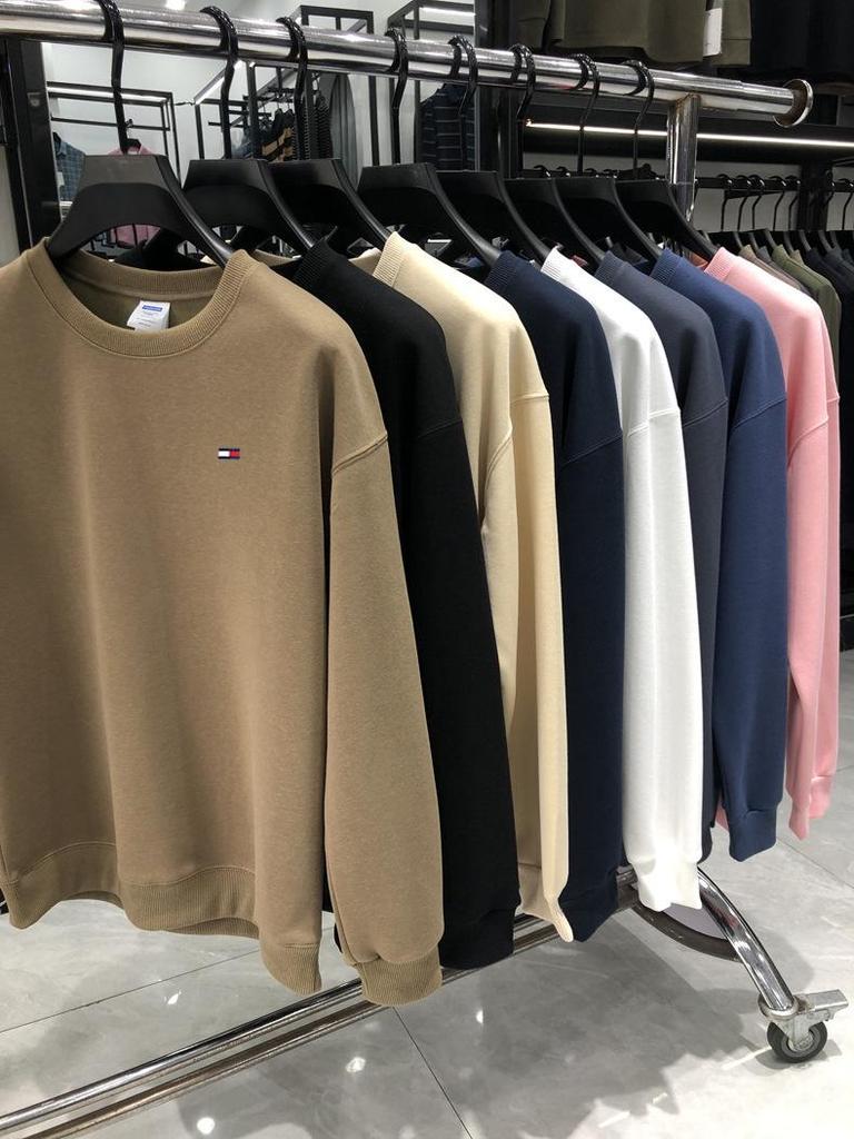 Men's Solid Color Crewneck Sweatshirt: Loose, Trendy, Long Sleeve Top for Spring and Autumn