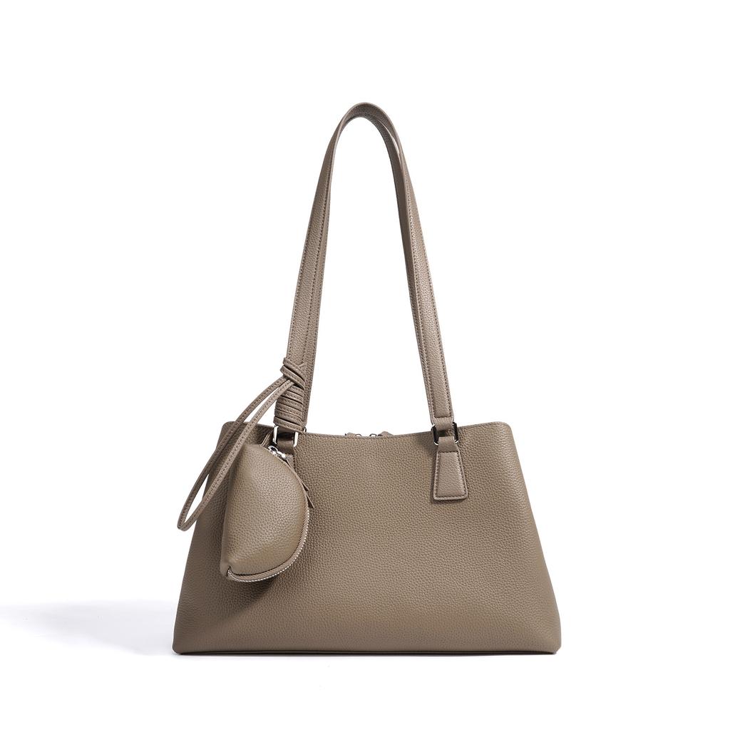 Autumn and winter fashion handbag leather large capacity trend atmosphere women messenger commuter women