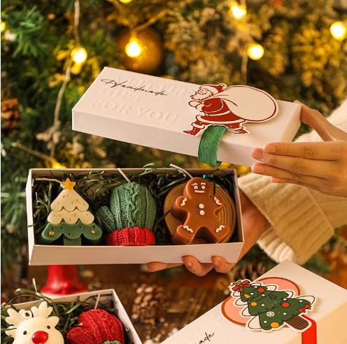 

Christmas Gift for Friends Fawn Aromatherapy Candle Suit Gift Box Accompanying Gift Christmas Gift Ornaments with Lavender 1.5cm