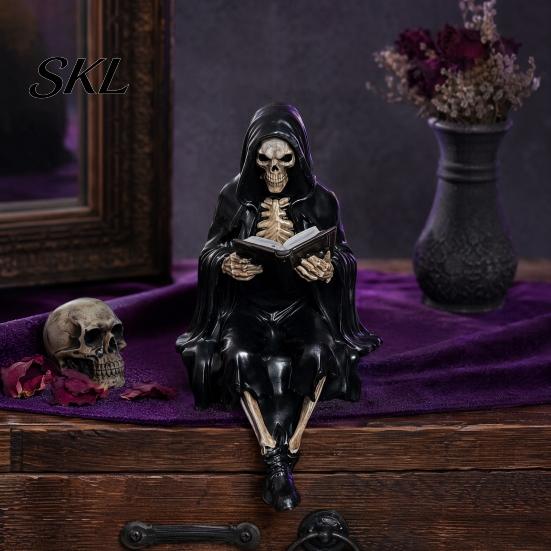 Donkere Fantasy Figuur Gotische Lezende Figuur, Mysterieus Figuur met Kap Beeldhouwwerk, Decoratie met Mysterieuze Sfeer Hars Zittende Magere Hein Standbeeld