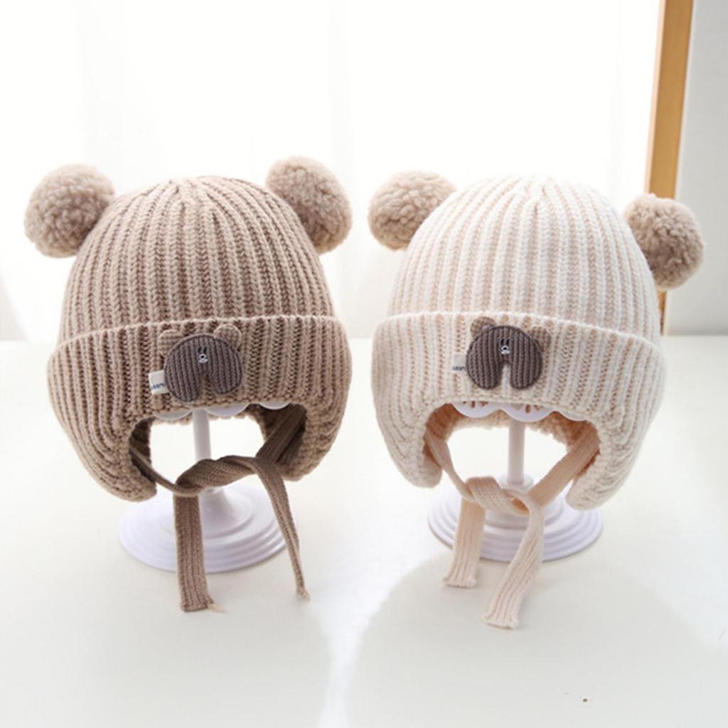 Gorro de punto para bebé con oso de dibujos animados, lindo pompón, gorro infantil con protección para las orejas, invierno cálido, para niños, niñas, niños, con orejeras