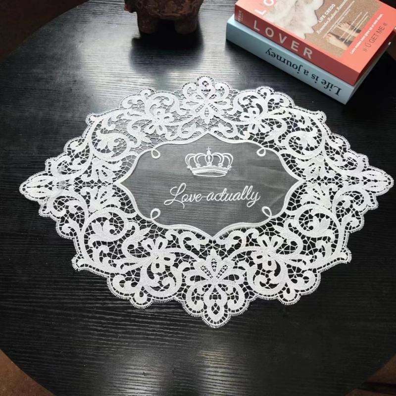 

НОВАЯ Изысканная овальная вышитая лоскутная скатерть для спальни, балкона, кофейного круглого столика, украшения для рождественской свадебной вечеринки 44x62cm