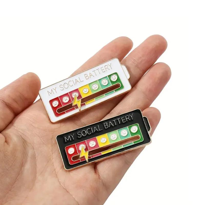 2024 New Mood Conversion Energy Brooch Slide My Social Battery Badge Facial Expression Badge Men Women Pins Brooches on Clothes