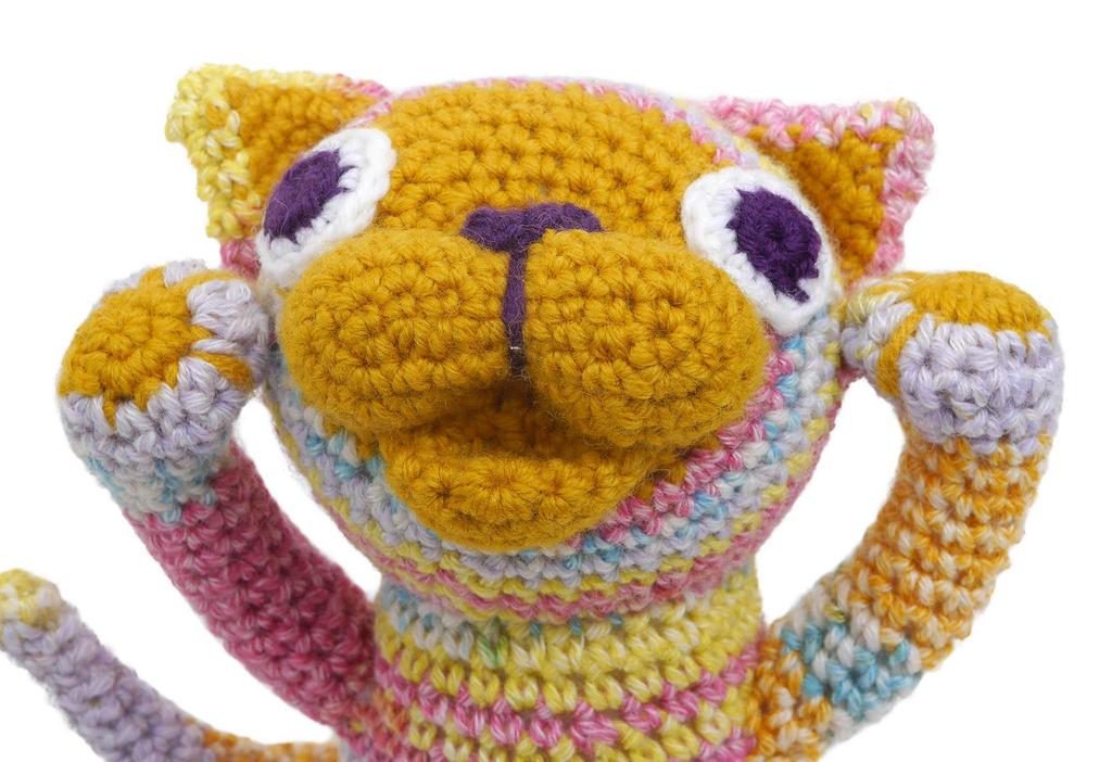 NASKA Amigurumi Kit Miguel the Cat (Made with Knifemela and Ghazal Cotton) by Elta Design, Hiroko Takeda, HT-27