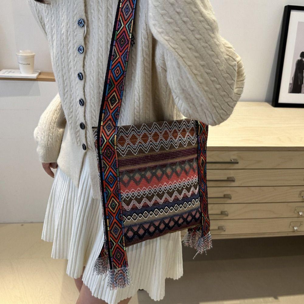 Tassel Ethnic Style Crossbody Bags Woven Bag Bohemian Shoulder Bag Fringe Shoulder Bag Outdoor