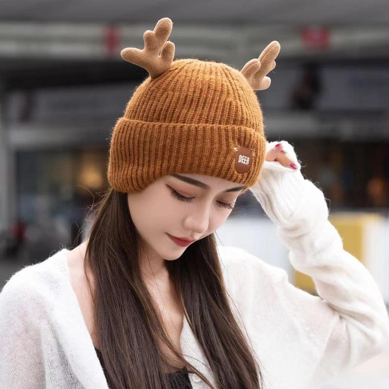 Christmas antler hat, new ear protector knitted wool hat, plush thermal pullover hat, outdoor outing, cute elk