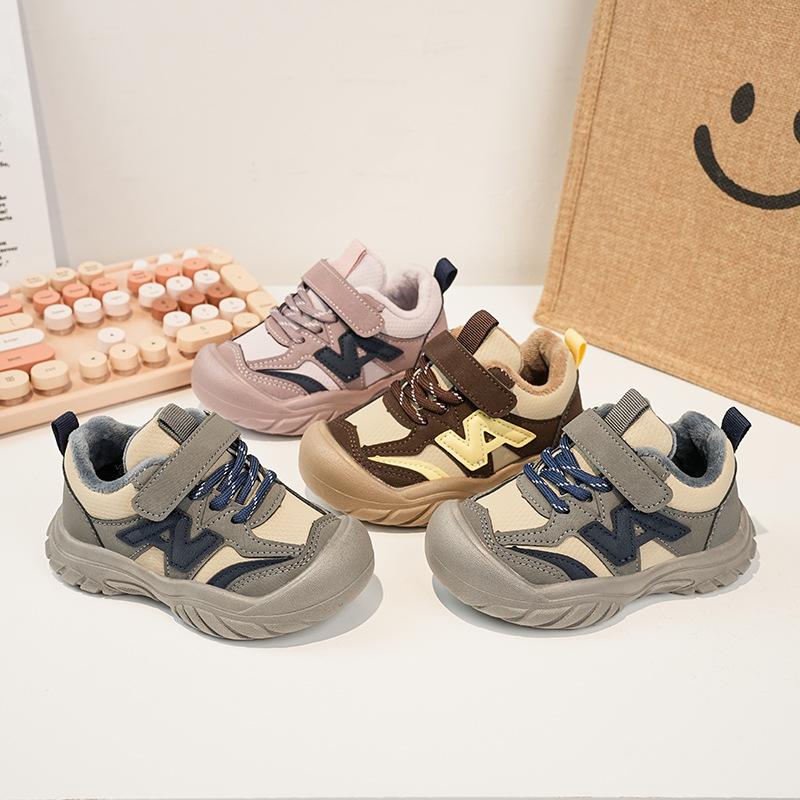 Children's Sports Shoes, Korean Style Versatile Girls' Training Shoes, New Winter Children's Shoes, Boys' Soft-soled Thin Fleece Warm Shoes